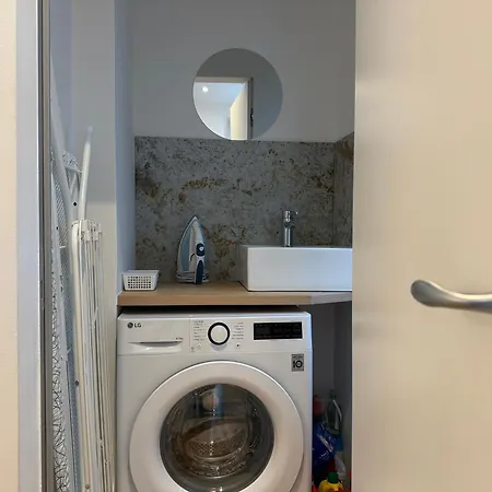 Aqua Riva Apartment