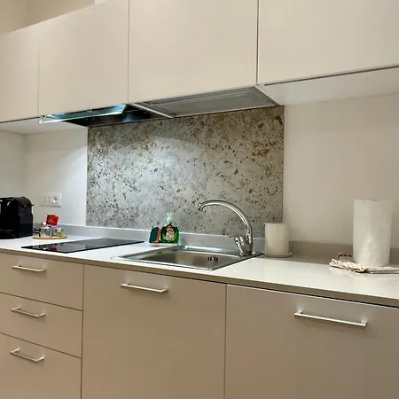 Aqua Riva Apartment